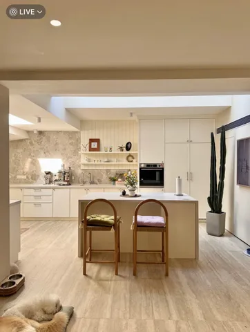 BÁN VILLA LỮ GIA, ĐÀ LẠT ngang 17m, giá tốt làm việc chính chủ ạ