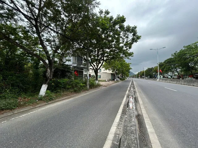BÁN LÔ ĐẤT TĐC VƯỜN DỪA- MẶT TIỀN ĐƯỜNG ĐẠI LỘ NGUYỄN TẤT THÀNH, PHƯỚC ĐỒNG, NHA TRANG GIÁ TỐT
🔅DT: 200m2 Ngang 10m