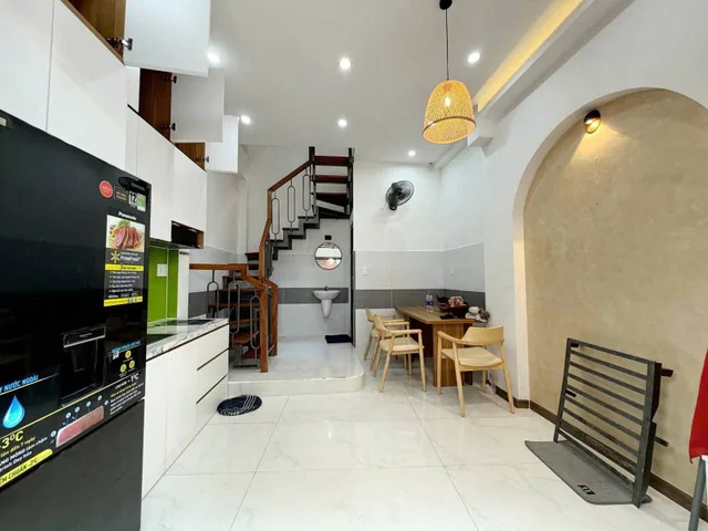 CHỈ 4.75 TỶ SỞ HỮU NHÀ ĐẸP GIỮA TRUNG TÂM QUẬN 10 – CƠ HỘI HIẾM KHÓ TÌM ĐÂU RA CĂN THỨ HAI!
