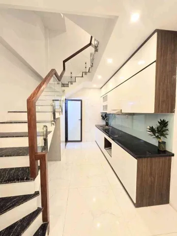 Bán Nhà Gần Cấp Tường Cấp 2 Thạch Bàn, Long Biên, 35m2, 5T chỉ 7,1 tỷ