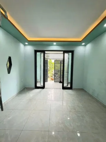 Chủ gửi 
Nhà khu dân cư hiện hữu dg 38
4x15m 
Đúc 1trệt 1 lầu 3pn ,2wc ,có sân để xe
Hẻm 3 gác sạch sẽ ko ngập 
Giá 2.650ty tl
Mua bán Ccvb 
☎️ GỌI & ZALO :  0777012660 (Trọng Đại)