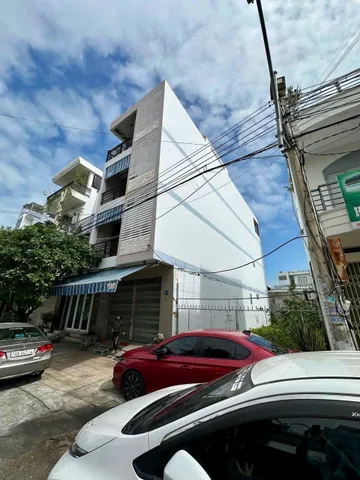 Nhà 4  tầng mặt tiền kinh doanh đường Dã Tượng, Phường Nha Trang  
- Diện tích: 102,75m2 , ngang 5m. Dt sàn: 432m2. Hướng Tây lệch Bắc