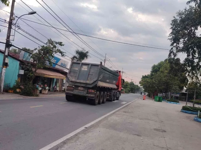 Chủ cần bán gấp nhà xưởng kiên cố 2500 m2, phước thạnh củ chi.1/ tỉnh lộ 7.  14 ty