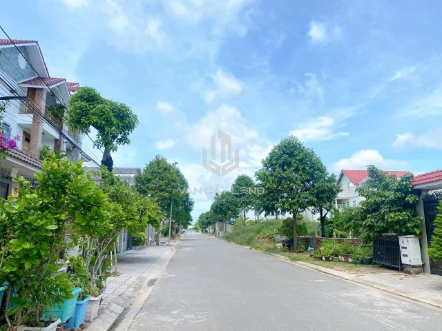 🔥 "TUYỆT PHẨM BIỆT THỰ RESORT": TRỤC CHÍNH ĐẠI LỘ 16.5M KHU PHƯỚC SƠN VŨNG TÀU – SÁT VÁCH SIÊU DỰ ÁN SUN BLANCA – ĐẤT 180M² KHUÔN 10X18M – SẴN THANG MÁY + HỒ BƠI – GIÁ 17.5 TỶ 🔥