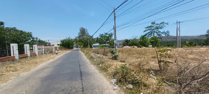 Bán 1500m2 mặt tiền 715 quy hoạch thổ cư - giá đầu tư 4 triệu/m2. LH: 0974090487
