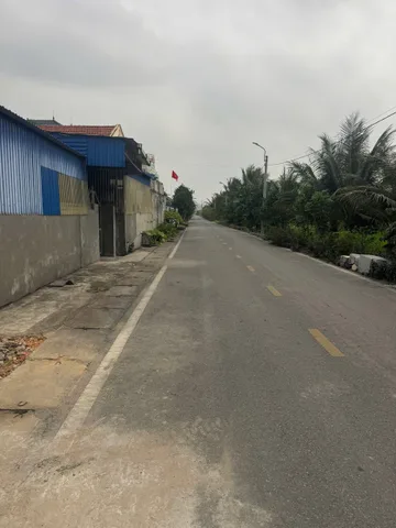 BÁN LÔ ĐẤT MẶT ĐƯỜNG TRỤC CHÍNH PHƯỜNG BẠCH ĐẰNG.l/h:076.231.9990 em Thuý
 (Thủy Nguyên Hải Phòng)– VỊ TRÍ ĐẸP, DỄ KINH DOANH
Diện tích: 91m²
Mặt đường trục rộng 6m, hai ô tô tránh nhau thoải mái, giao thông thuận tiện.
Ưu điểm nổi bật:
Đất vuông vắn
