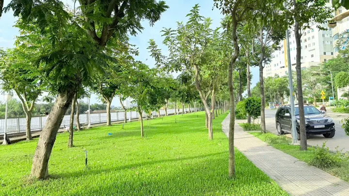 BDS HVL Đất xây được mật độ 90% chiều ngang 7m.