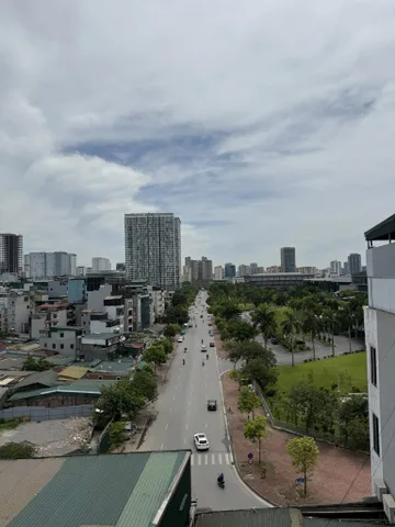 BÁN TÒA NHÀ PHỐ ĐỒNG ME. 188M2 - 10 TẦNG. THANG MÁY. 50 PHÒNG KHÉP KÍN.