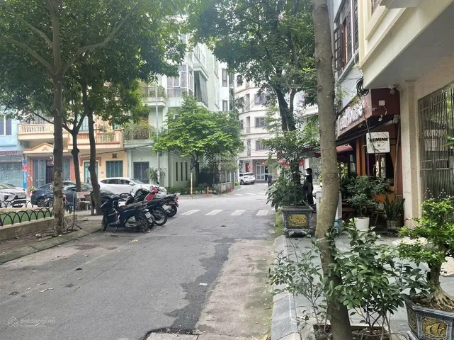Bán Nhà Đặng Thuỳ Trâm Cầu Giấy. Phân Lô. OTO Vào. 60m 4 Tầng - 40 Tỷ. Cạnh ĐH Quốc Gia
