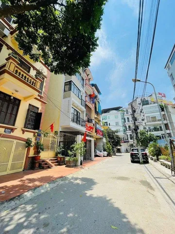 Bán Nhà Trần Quốc Hoàn Cầu Giấy. Phân Lô Vỉa Hè OTO Tránh 100m² 7 tầng MT 8.4m - 52.8 tỷ.
