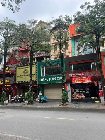 Cho thuê mặt phố Trung Hoà vị trí đẹp diện tích 130m x 5 tầng, mặt tiền 6m