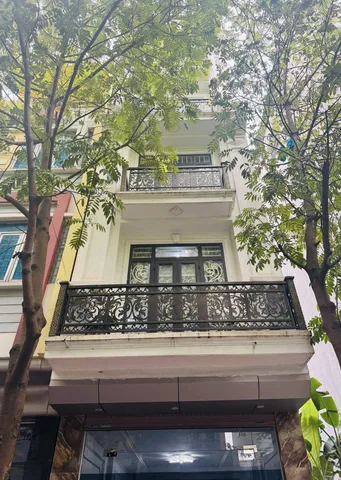 Bán Căn Liền kề Dịch Vụ - 50m² - 5 Tầng - 13.6 Tỷ Ngay Trường Vạn Bảo - Vạn Phúc - Hà Đông