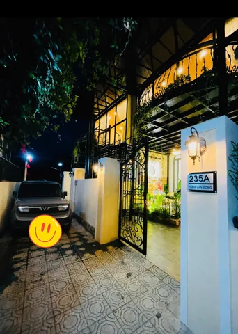 BÁN 2 CĂN HOMESTAY TÂN CỔ ĐIỂN SÂN VƯỜN – CHILL GIỮA TRUNG TÂM KIỆT 235 PHẠM VĂN ĐỒNG TP HUẾ 🏡