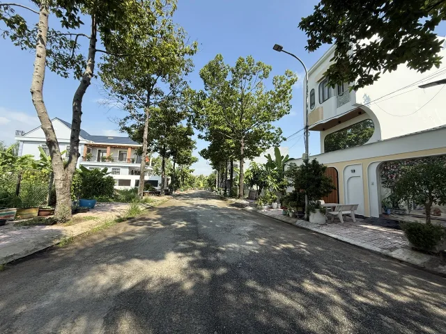 Bán CHDV, Bưng Ông Thoàn, 156m2 - 6x26, giá 13 tỷ - 0937099054
