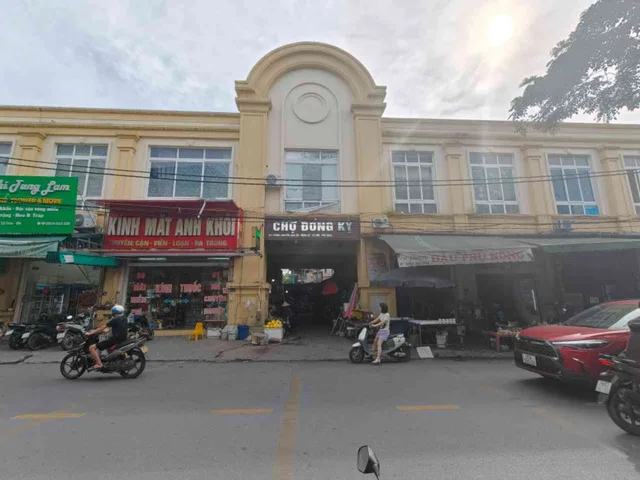 TRUNG TÂM ĐỒNG KỴ ,GẦN CHỢ GẦN TRƯỜNG HỌC CÁC CẤP ,TIỆN ÍCH BẠT NGÀN