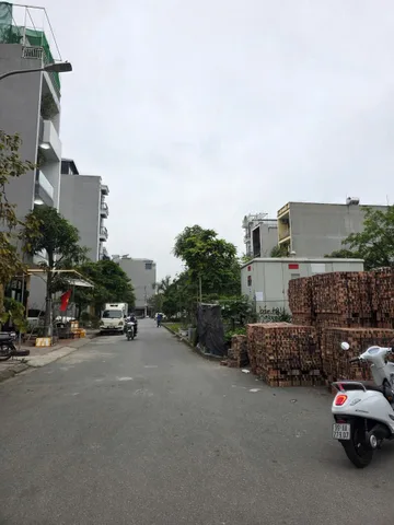 Bán đất giãn dân bò sơn 4 phố bồ sơn dãy LK7. Đường thông thẳng ra lý anh tông. Kinh doanh tốt. Diện tích 80m mặt tiền 5m hướng đông nam. Phường võ cường tỉnh bắc ninh