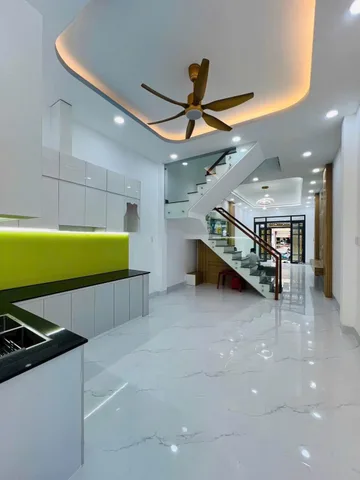 Chỉ cần bán nhà gấp cho con đi đu học