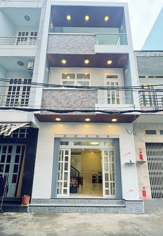 Nhà ngay phạm văn chí và mai xuân thưởng, hẻm 6m ôtô tránh nhau, gần chợ lớn, thuận tiện kinh doanh