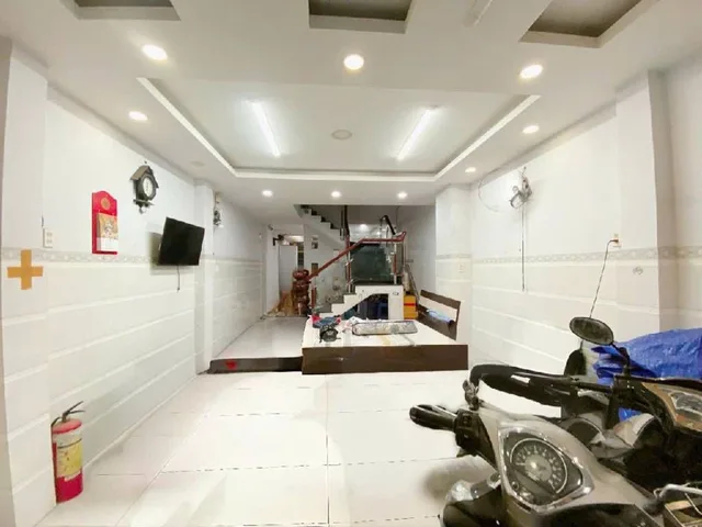 BÁN NHÀ ĐÚC BTCT KIÊN CỐ NGAY NÚT GIAO GÒ DẦU – TÂN SƠN NHÌ – TRUNG TÂM TÂN PHÚ