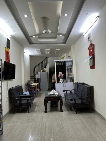 Nhà ĐẸP, XÂY MỚI 30M x 5T giá 14 triệu ở Giảng Võ, Đống Đa
