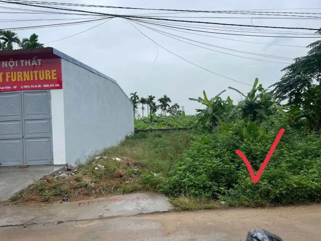 🆘 🆘🆘 Duy nhất 1 lô đường thông Kênh Giang cũ nay là P Lưu Kiếm.L/h:076.231.9990 em Thuý
✅Diện tích 100m2 mặt tiền 4,6m 
Xe oto đỗ cửa ko chút lỗi lầm xung quanh dân cư đông đúc giàu có
🏫 🏫🏫 Chỉ 300m tiện ích trường,chợ full tiện ích 
💵Giá chỉ 1,5 tyxx