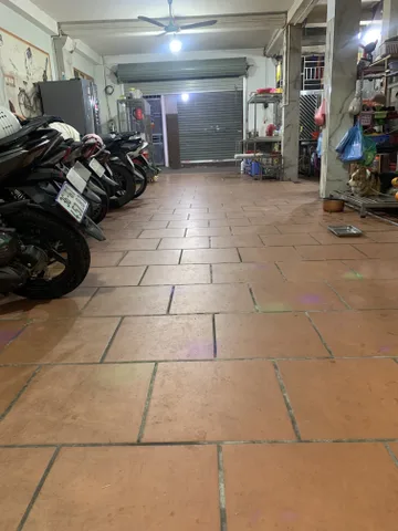 Nhà mặt ngõ 66 hồ Tùng Mậu 
Cách đường lớn Hồ Tùng Mậu 50m 
Ngõ thông 2 đầu k dính quy hoạch