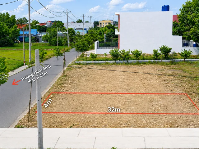 Bán nền đất ngang 4 dài 32 thổ cư ODT mặt tiền đường nhựa cách QL50 400m
