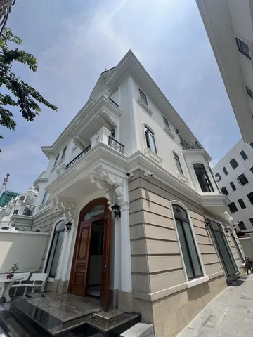 Cho thuê Biệt thự cao cấp Victoria Lâm Quang Ky Q2, diện tích 500m2 với 1 trệt 3 lầu 6 phòng ngủ, có thang máy (0989373766)