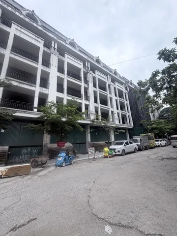 Mbkd khu sầm uất Trần Thái Tông diện tích 90m x 6 tầng, mặt tiền 6m có thang máy