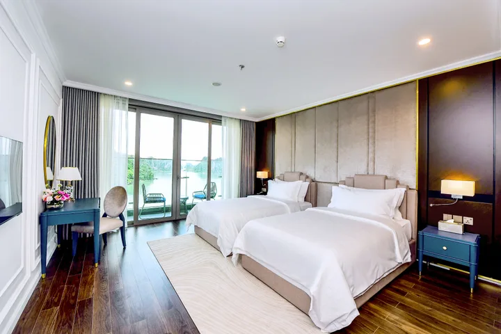 🌊 View Trực Diện Vịnh Bái Tử Long – Căn Hộ Nghỉ Dưỡng Crystal Harbour Vân Đồn