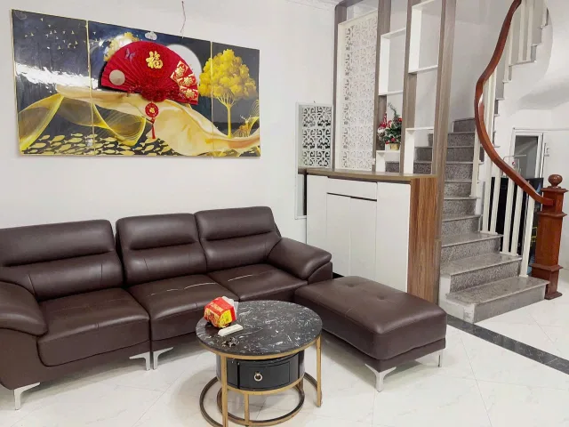 Cho thuê nhà ngõ 762 Bạch Đằng, Hai Bà Trưng 35M x 5T NHÀ ĐẸP giá 11tr