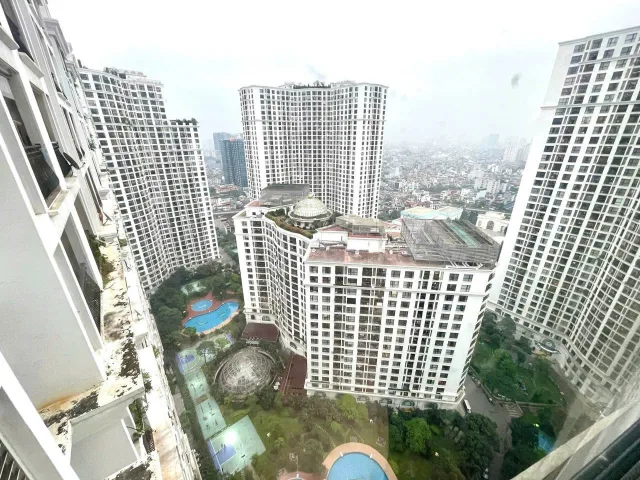 Căn hộ 132m2 view bể bơi tại Royal City 💥 Không gian sống thượng lưu, hiếm có, giá tầm 14 tỷ