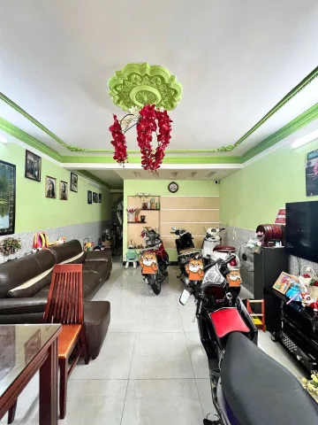 Tân Hoá Quận 6 - gần chợ Phú Lâm -Vòng Xoay Phú Lâm - nở hậu tài lộc