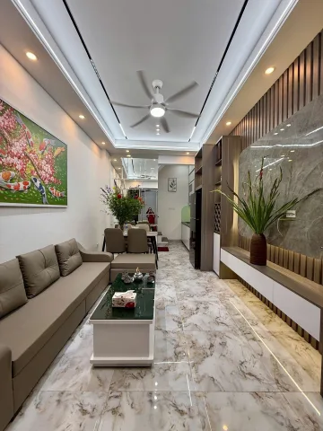 PHỐ TÂN MAI BÌNH YÊN – NHÀ 5 TẦNG SÁNG THOÁNG – TÀI SẢN BỀN VỮNG CHO GIA ĐÌNH – GIÁ TẦM 8 TỶ
