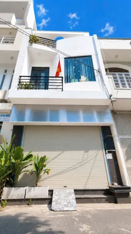 🔥 Bán gấp nhà đẹp ngay đường An Dương Vương giá chỉ 3 tỷ 240 ở Q.5, 60m². SHR hẻm xe hơi thông 🔥