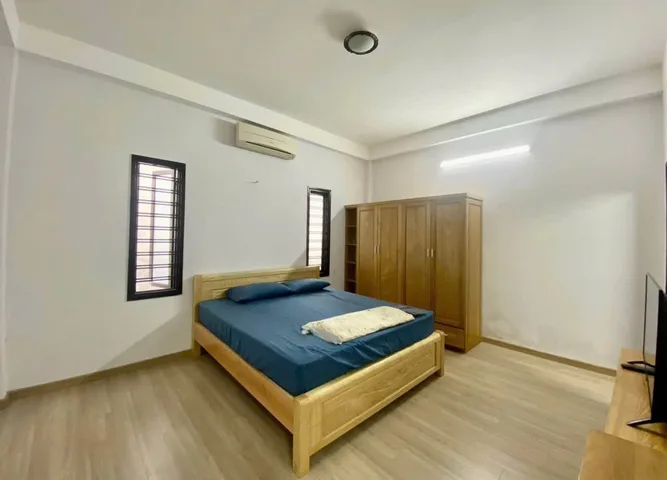 Cho thuê nhà 3 tầng mặt tiền : Tạ Mỹ Duật , Sơn Trà - gần Biển Phạm Văn Đồng