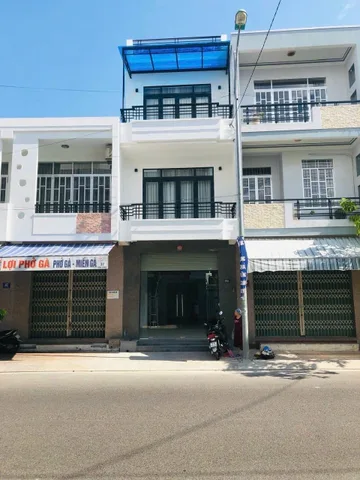 NHÀ 3 TẦNG MẶT TIỀN CỬU LONG KINH DOANH TỐT