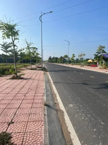 2 NỀN LIỀN KỀ MẶT TIỀN ĐƯỜNG D1 – LONG HỒ, VĨNH LONG