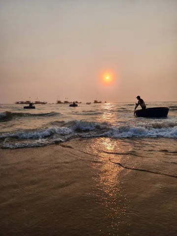 CHƯA ĐẾN 𝟙.𝟞 TỶ, có ngay lô đất ở 𝟝𝕩𝟚𝟙. Đường bêtông xe tải. Sát trục đường nhựa QL14E Bình Minh, cách bãi tắm biển Hà Bình 500m