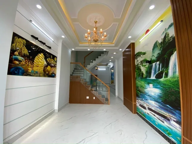 Nhà đẹp bán nhanh : Bán nhà 1 trệt 2 lầu , mặt tiền hẻm 4 Đường 100A. Phường tân phú , Tp. Thủ Đức 
Diện tích : 56,6m2 , DTXD : 145m2