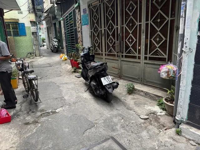 HIẾM Nhà HUỲNH VĂN BÁNH, PHÚ NHUẬN