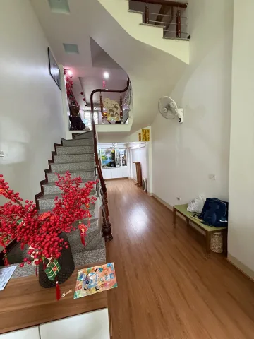 Bán nhà Kim Giang – Giá 10.8 tỷ – DT 45m² x 5 tầng – Full nội thất chủ tặng, Không quy hoạch, Sổ đỏ chính chủ