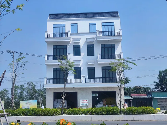Bán đất mặt tiền DT818 giá 3ty6