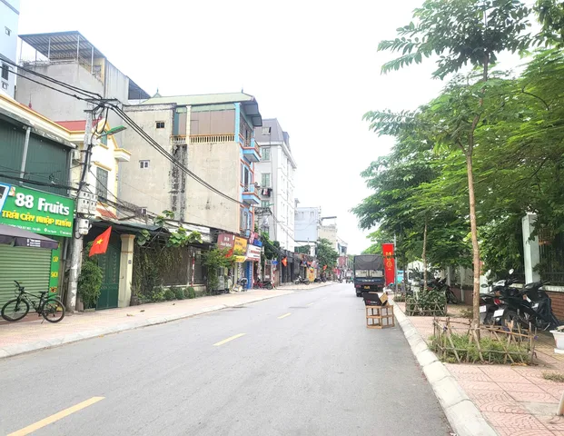 Bán nhà CHÙA BỤT MỌC. Mặt phố, oto tránh, vào nhà. LÔ GÓC. Kinh doanh tấp nập ngày đêm.