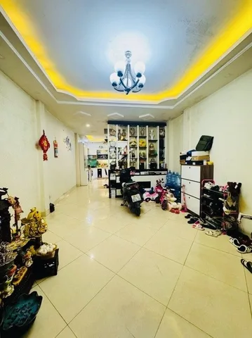 Bán nhà Trường Chinh – Giá 14.7 tỷ – DT 60m² x 5 tầng – MT 4.2m – 30m ra phố, Khung cột chắc chắn, Sổ đỏ chính chủ