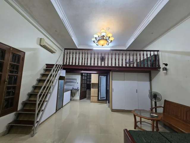 Cho thuê nhà 5 triệu/ ngõ 558 nguyễn văn cừ