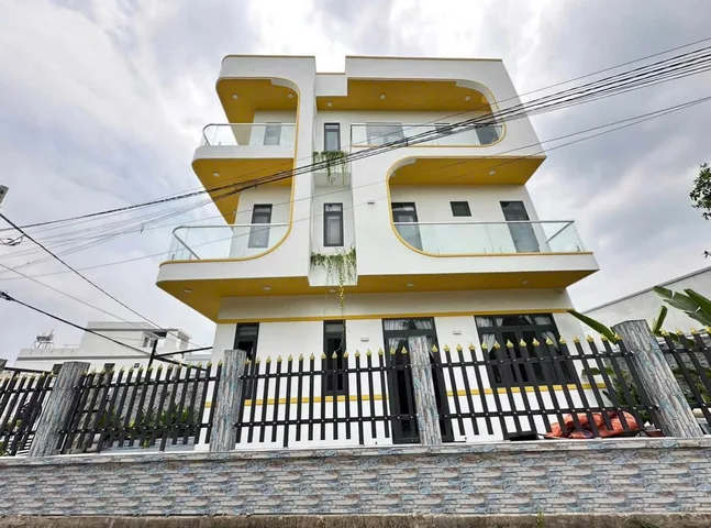 Nhà đẹp giá tốt gần MT Thống Nhất, P.15, Q. Gò Vấp – 40m2 giá 2tỷ880tr. Sổ chủ giữ