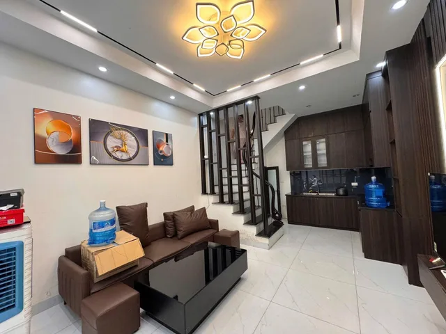 Nhà đẹp, full đồ, ô tô đỗ cửa ngõ 156 Kim Ngưu, Hai Bà Trưng 30M x 4T giá 15 triệu