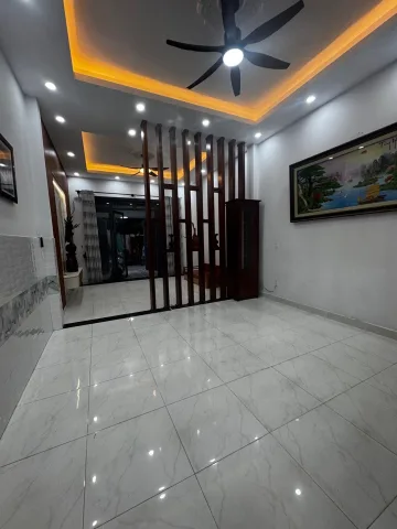 - ĐƯỜNG NGUYỄN SUÝ- NGAY AEON, CÔNG VIÊN - 30M RA CHỢ - XE HƠI NGỦ TRONG NHÀ