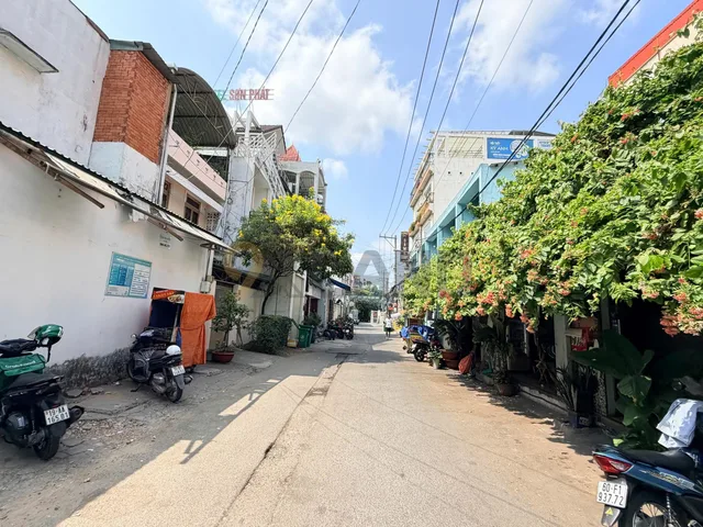 322 - NHÀ 3 TẦNG, TRONG KDC LIỀN KỀ HIMLAM LINH CHIỂU - ĐƯỜNG HOÀNG DIỆU 2 - THỦ ĐỨC - 90M2